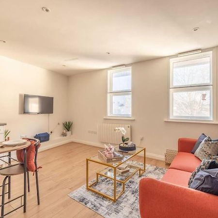 Chic 1Br Near Windsor Castle Apartman Kültér fotó