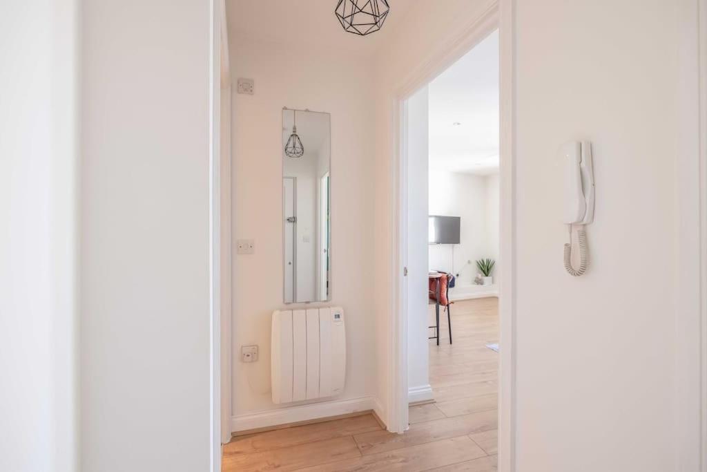 Chic 1Br Near Windsor Castle Apartman Kültér fotó