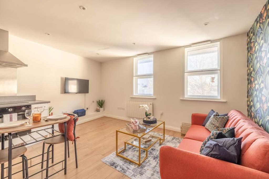 Chic 1Br Near Windsor Castle Apartman Kültér fotó